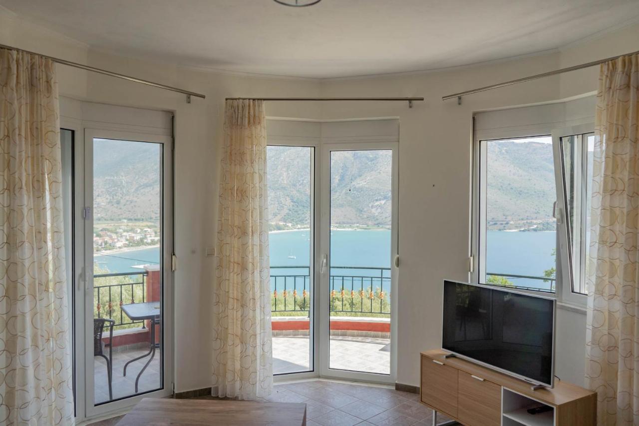 Pigeon House Apartment Plataria Luaran gambar