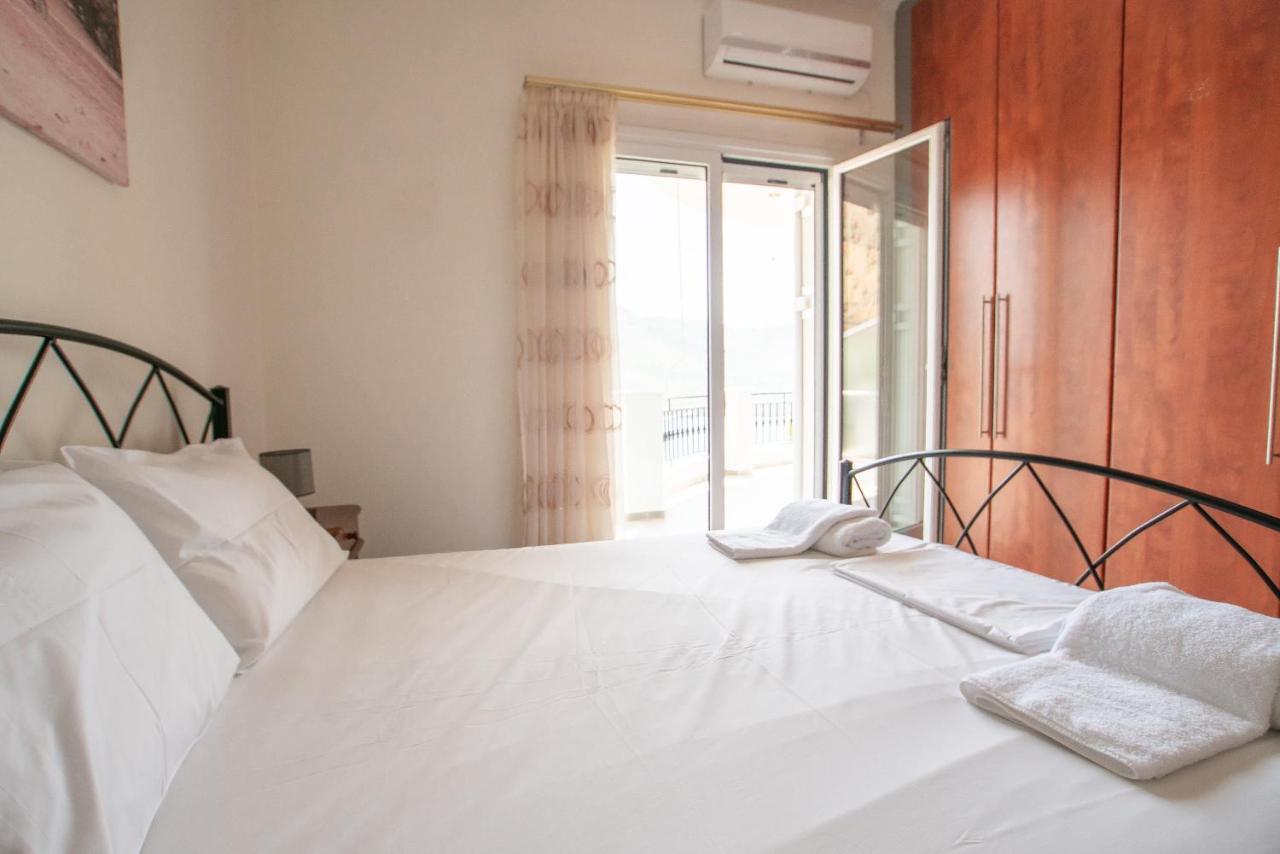 Pigeon House Apartment Plataria Luaran gambar
