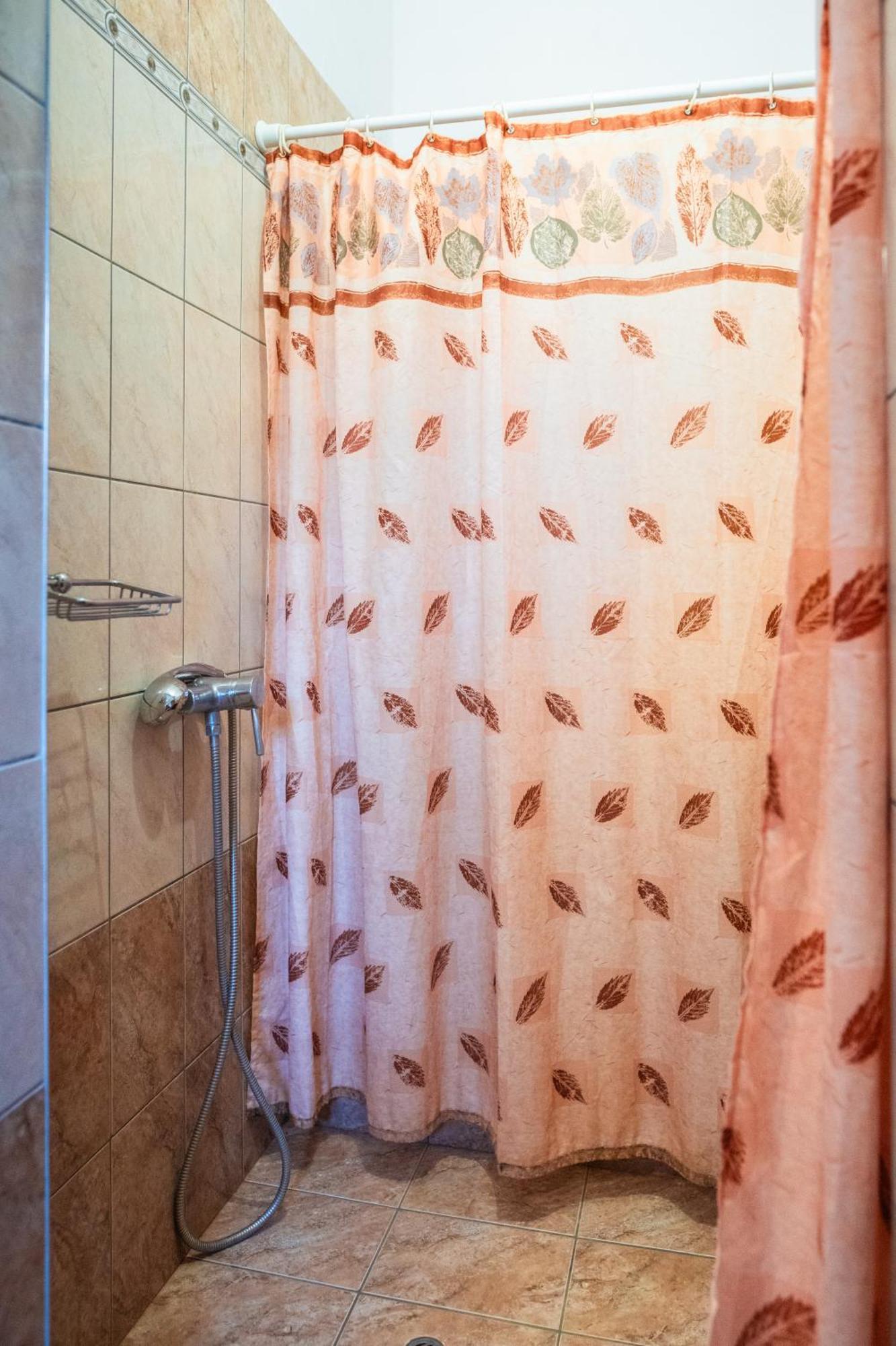 Pigeon House Apartment Plataria Luaran gambar