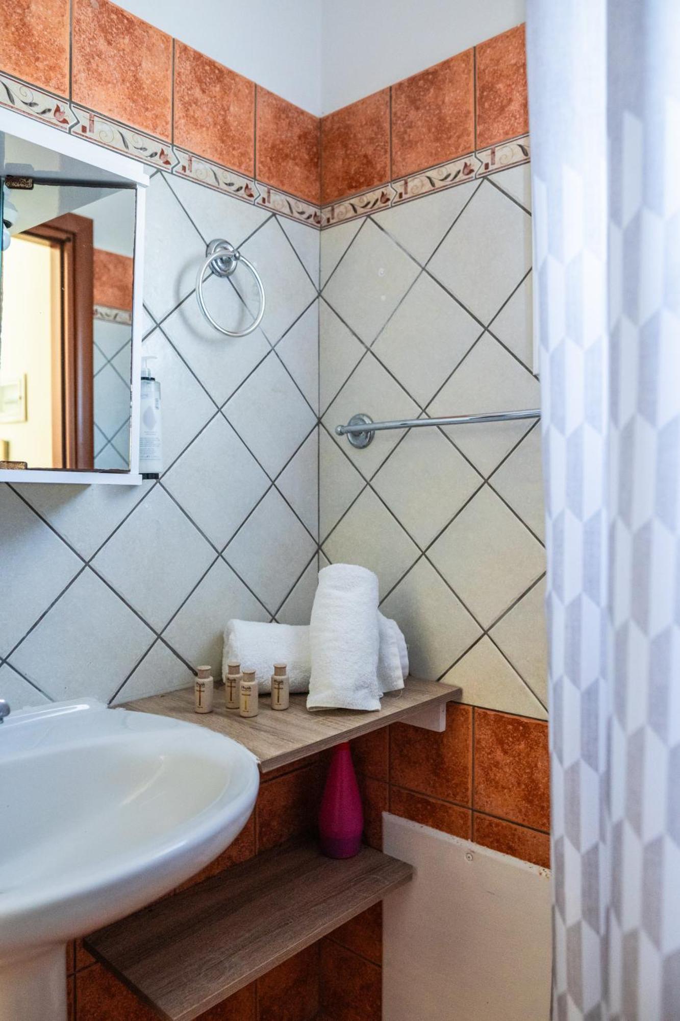 Pigeon House Apartment Plataria Luaran gambar