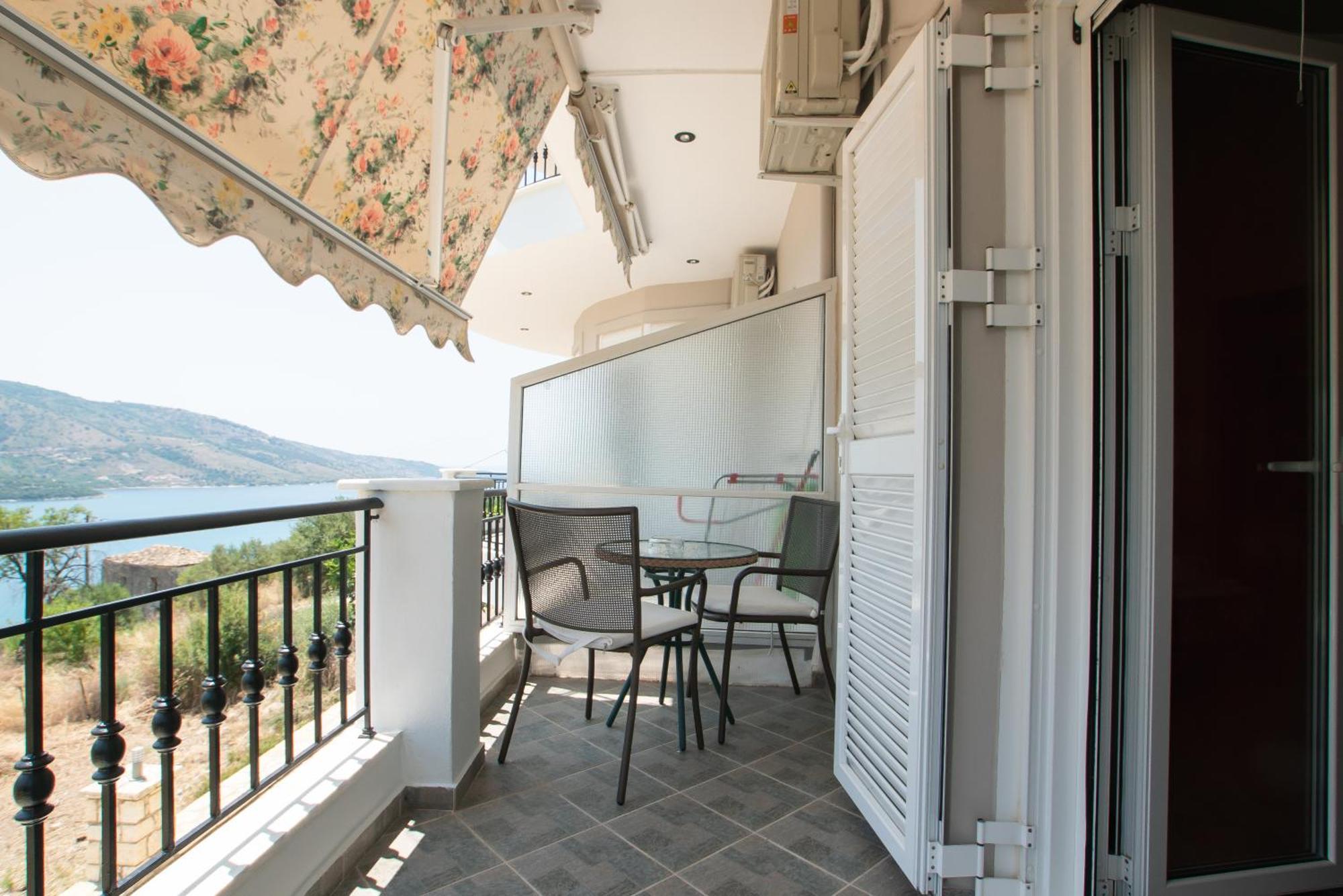 Pigeon House Apartment Plataria Luaran gambar